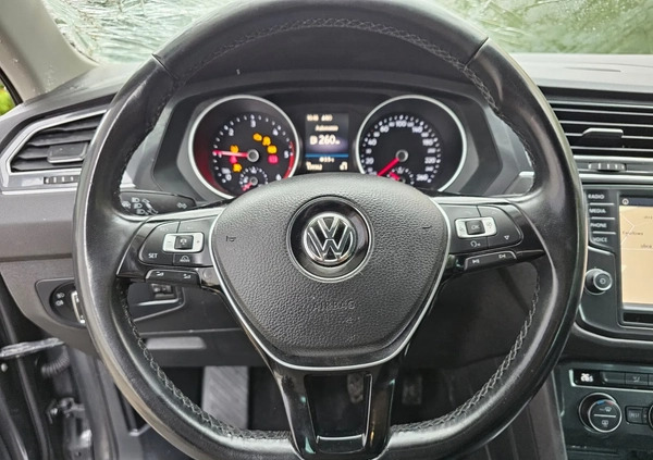 Volkswagen Tiguan cena 31900 przebieg: 138000, rok produkcji 2016 z Chodzież małe 596